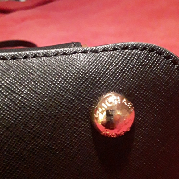 AUTHENTIC MICHAEL KORS BUNDLE - Picture 7 of 11